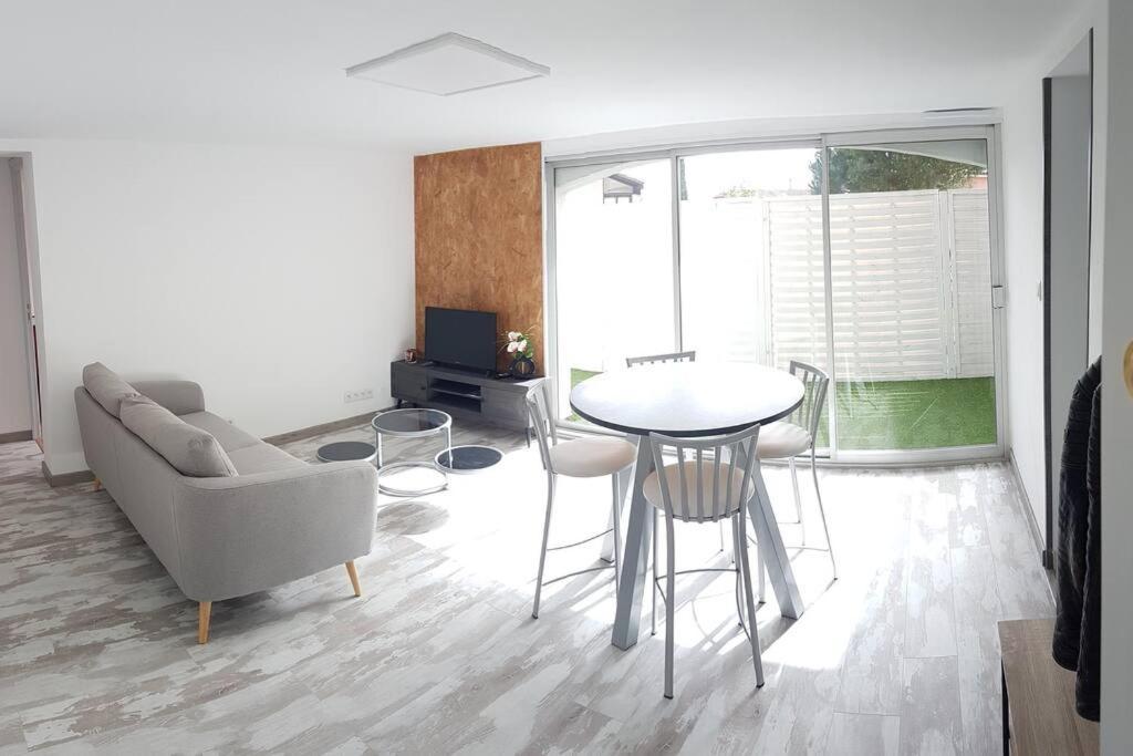 Joli 2 A Apartment Martigues
